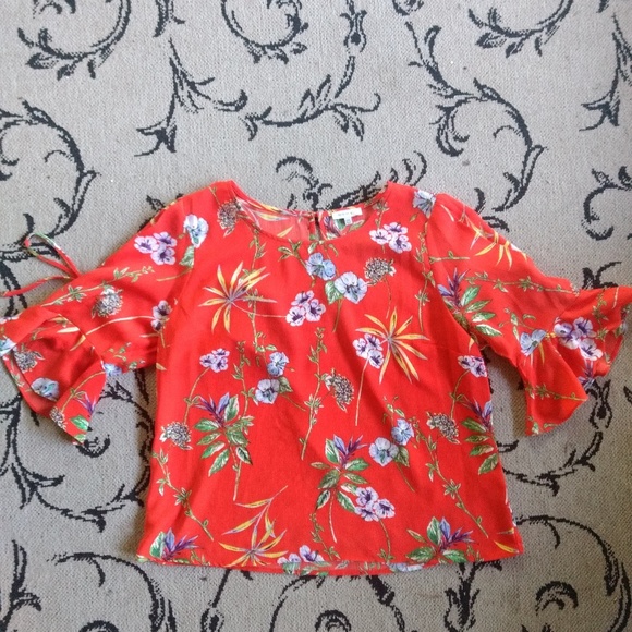 XXL Skies Are Blue Bell Sleeve Tropical Tie-Up Top - Picture 2 of 5